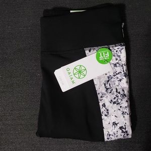 Gaiam capri leggings
